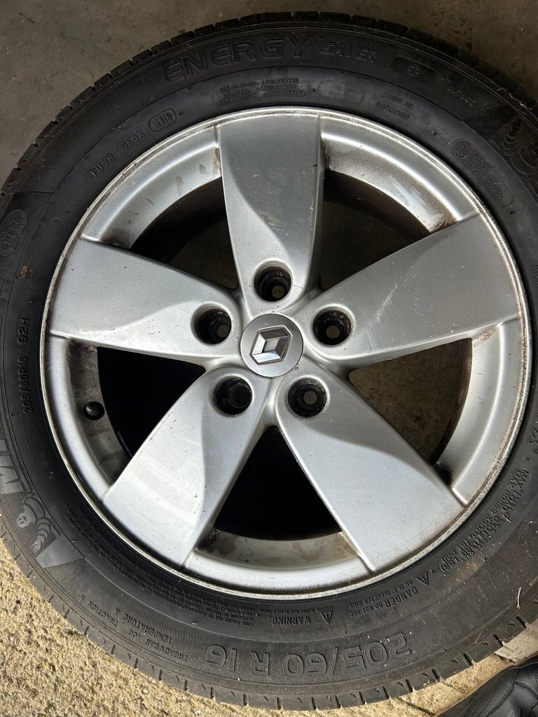 Renault Scenic alloy wheel