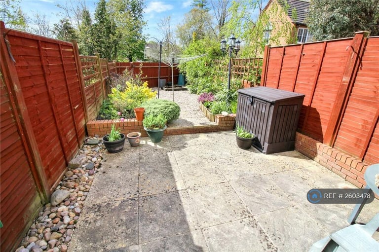 2 bedroom house in Gamekeepers Close, Swindon, SN25 (2 bed) (#2603478)