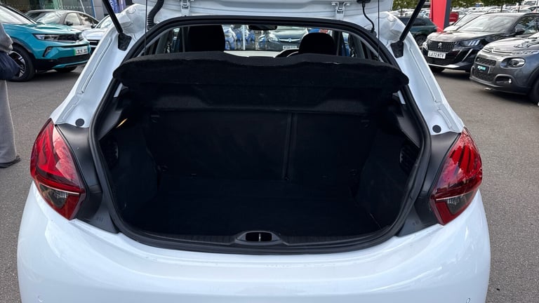 2019 Peugeot 208 1.2 PureTech Tech Edition Hatchback 5dr Petrol Manual Euro 6 (s/s) (82 ps) Hatch...