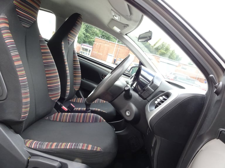 1.0 VTi Feel 5dr £20 TAX +FSH +BTOOTH +JUST SERVICED*