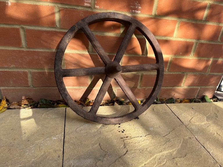 image for Cast Iron Garden Decorative/Ornamental Cart Wheel