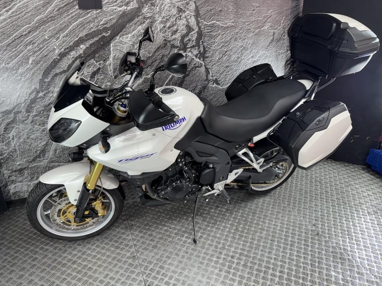 TRIUMPH TIGER 1050 2011
