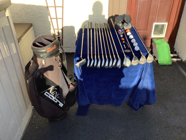 Set of Ladies King Cobra golf clubs, in a lovely King Cobra golf bag. 