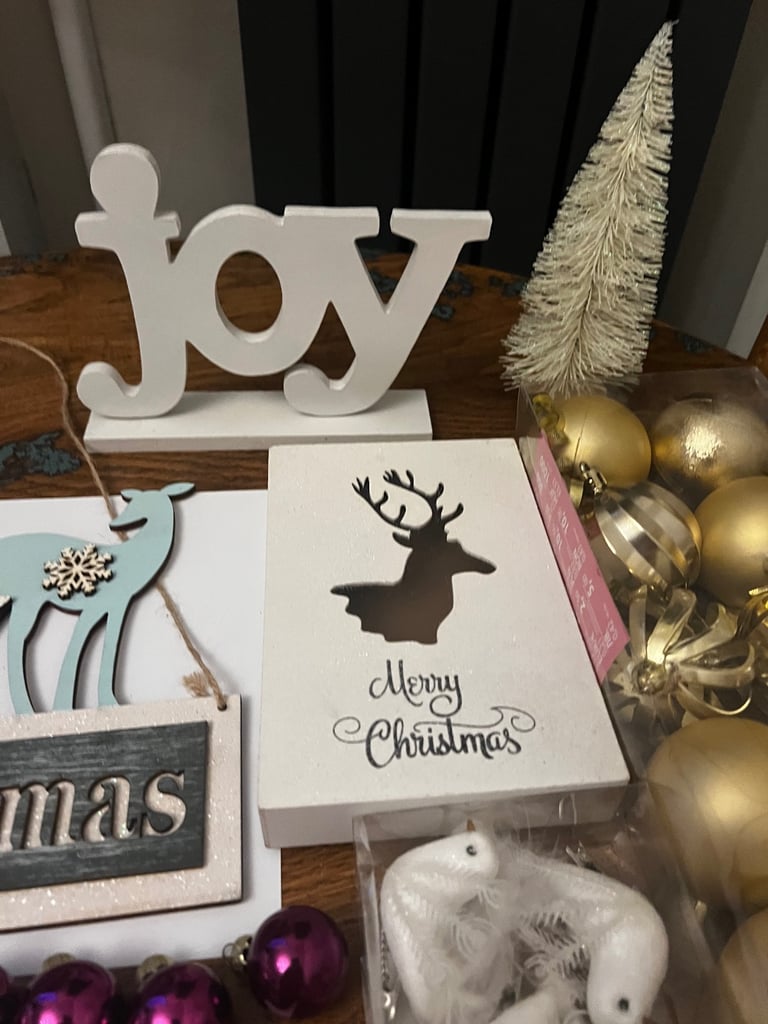 Christmas decorations job lot/tree baubles 