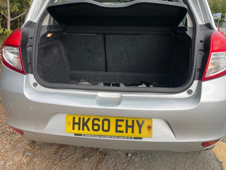 RENAULT CLIO 1.2 I-MUSIC 60 REG SILVER 3 DOOR 12 MONTHS MOT LOW INSURANCE 48+MPG