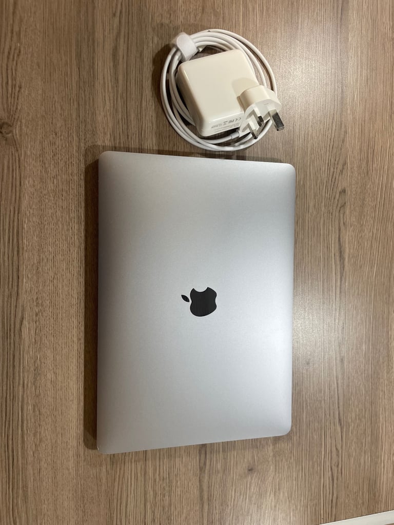 MacBook Pro, 13”, 2020, i7, 32GB RAM, 500GB SSD, Touch Bar and Touch ID 