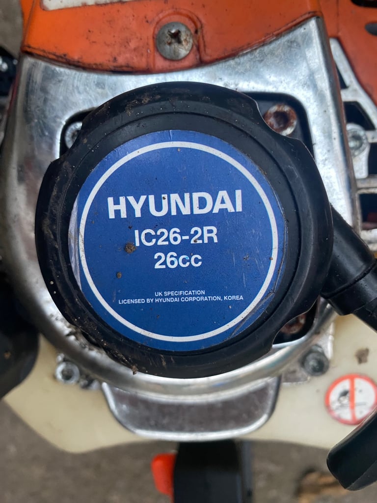 Used Hyundai Hedge trimmer 