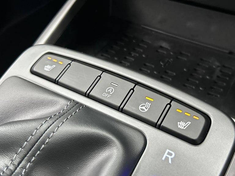 2024 Hyundai i10 1.0 Premium Hatchback 5dr Petrol Auto Euro 6 (s/s) (63 ps) Hatchback PETROL Auto...