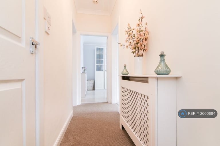 3 bedroom flat in Colinton Mains Terrace, Edinburgh, EH13 (3 bed) (#2660884)