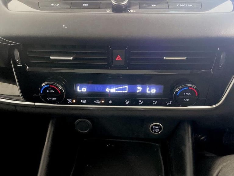 2022 Nissan Qashqai 1.3 DIG-T MHEV N-Connecta Euro 6 (s/s) 5dr Manual SUV Hybrid Manual
