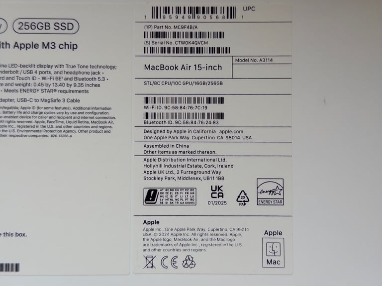 Apple MacBook Air M3 15", 16GB RAM, 256 SSD