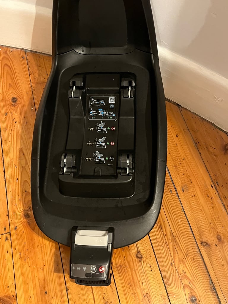 Maxi cosi pebble car seat and base