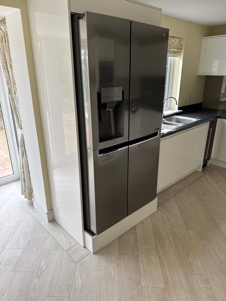 image for LG Fridge Freezer