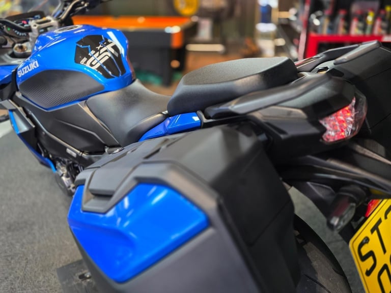 2023 SUZUKI GSX-S 1000 GT LUGGAGE WITH 4,870 MILE'S 
