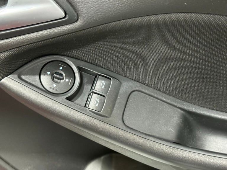 2016 Ford Focus 1.5 TDCi EcoBoost ST-Line Estate 5dr Diesel Manual Euro 6 (s/s) (120 ps) Estate D...