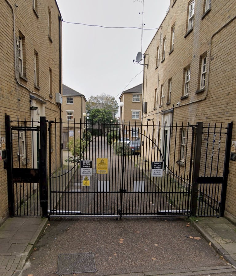 Secure Parking For Rent in E1