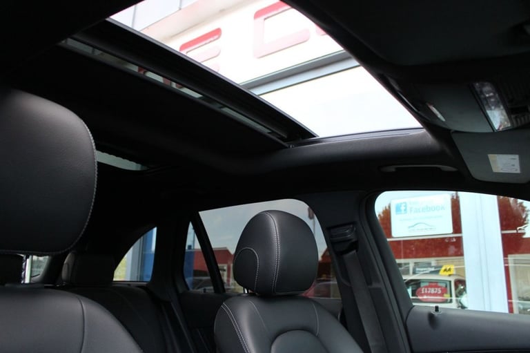 2017 67 MERCEDES-BENZ GLC 2.1 GLC250D AMG LINE (PREMIUM) SUV 5DR DIESEL G-TRONIC