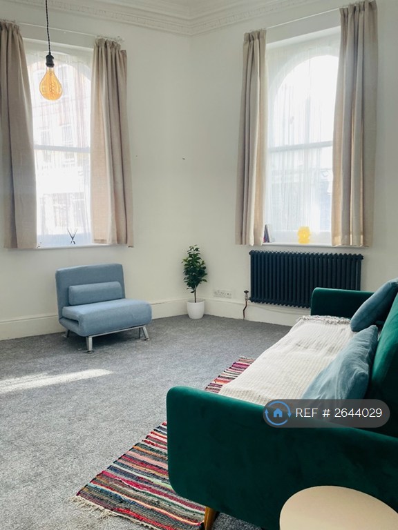 image for 1 bedroom flat in Commercial Road, Gloucester, GL1 (1 bed) (#2644029)