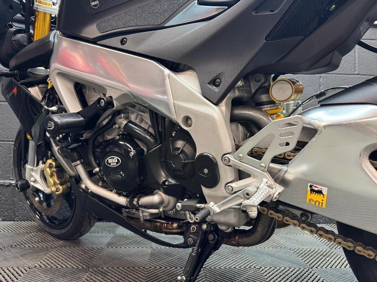 2011 Aprilia Tuono 1000 V4 1000 V4 R APRC Petrol Manual (165 bhp)