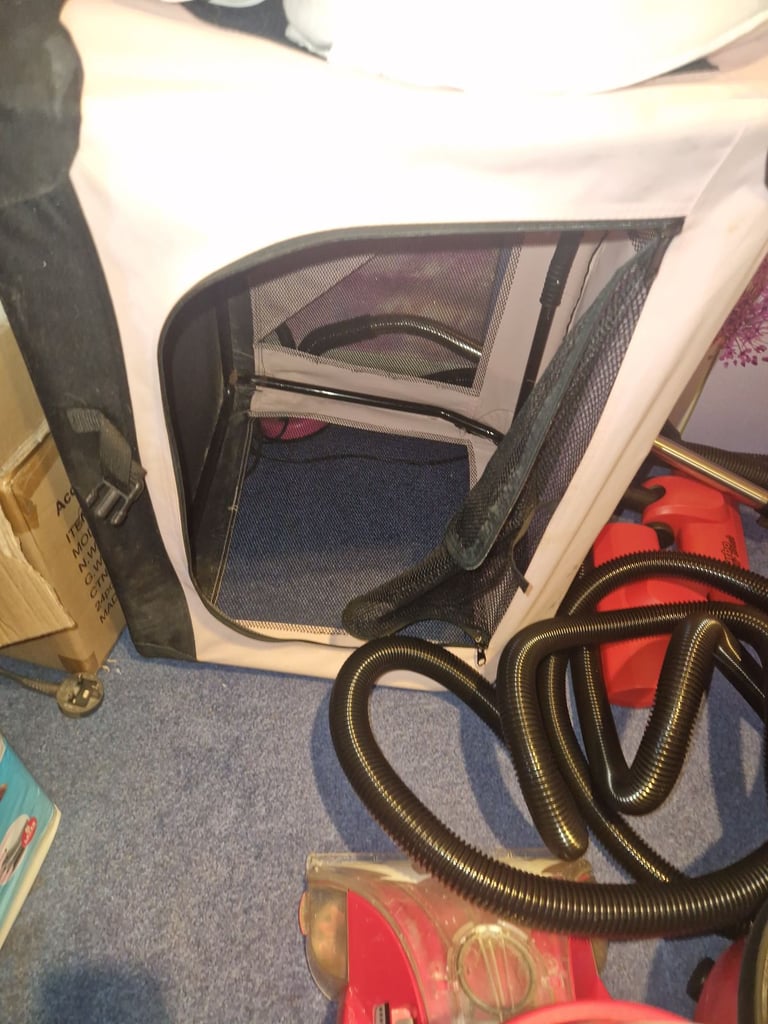 Medium sized Dog crate