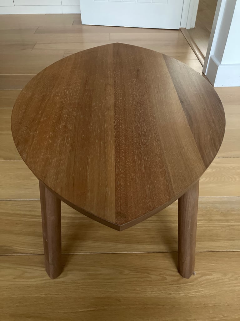 Leaf shaped coffee table