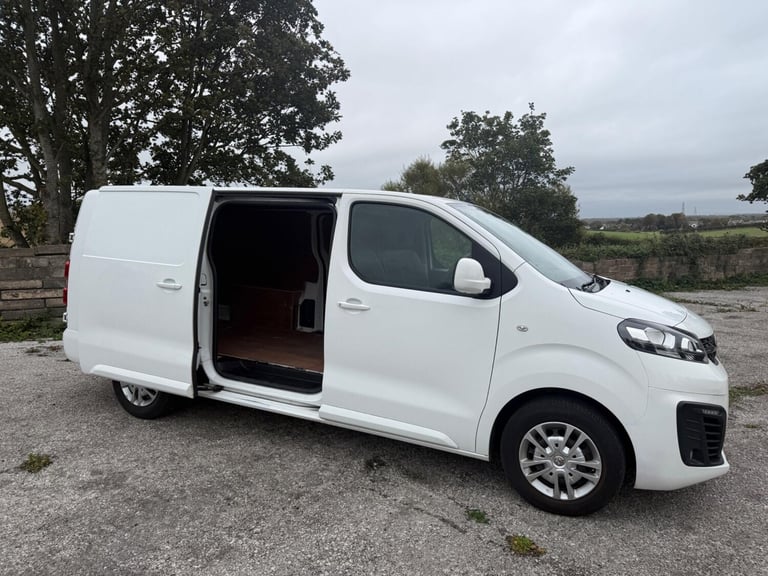 2020 Vauxhall Vivaro 1.5 Turbo D 2900 Sportive L2 H1 Euro 6 (s/s) 5dr PANEL VAN Diesel Manual