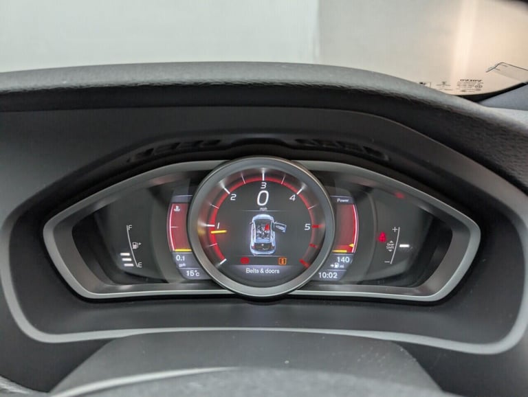 2015 Volvo V40 2.0 D2 R-Design Lux Nav Hatchback 5dr Diesel Manual Euro 6 (s/s) (120 ps) - HATCHB...