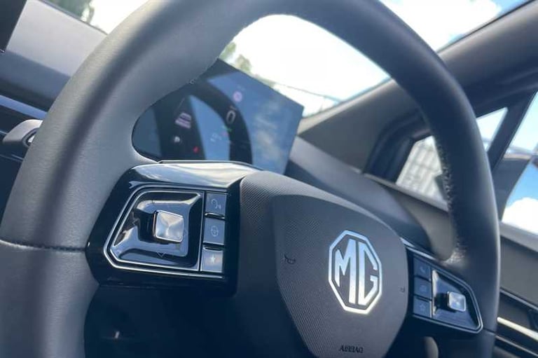 2023 MG MG4 64kWh Trophy Long Range Hatchback 5dr Electric Auto (203 ps) Hatchback Electric Autom...