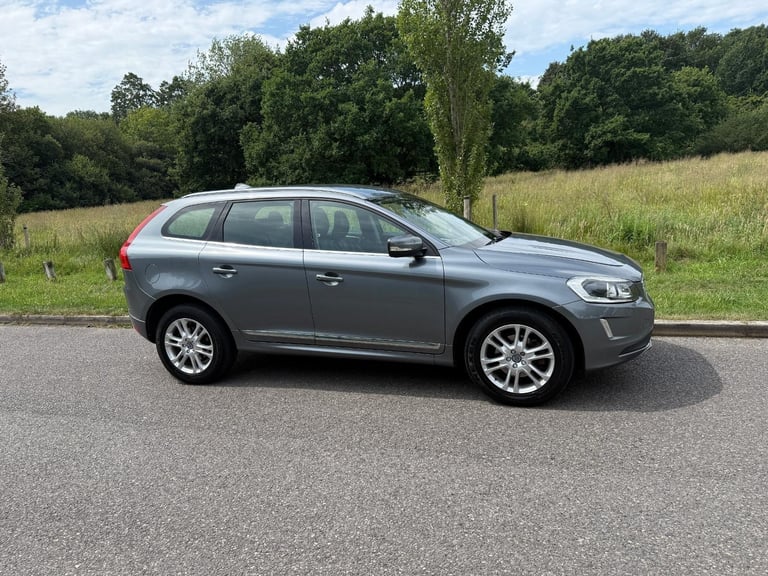 Volvo XC60 2.4 D5 SE LUX NAV AWD 5-Door DIESEL AUTOMATIC 2015/65