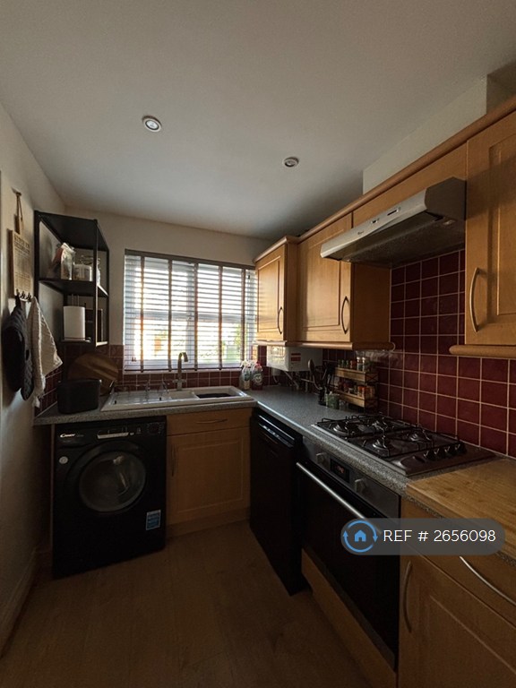 2 bedroom house in Beaver Road, Allington, Maidstone, ME16 (2 bed) (#2656098)