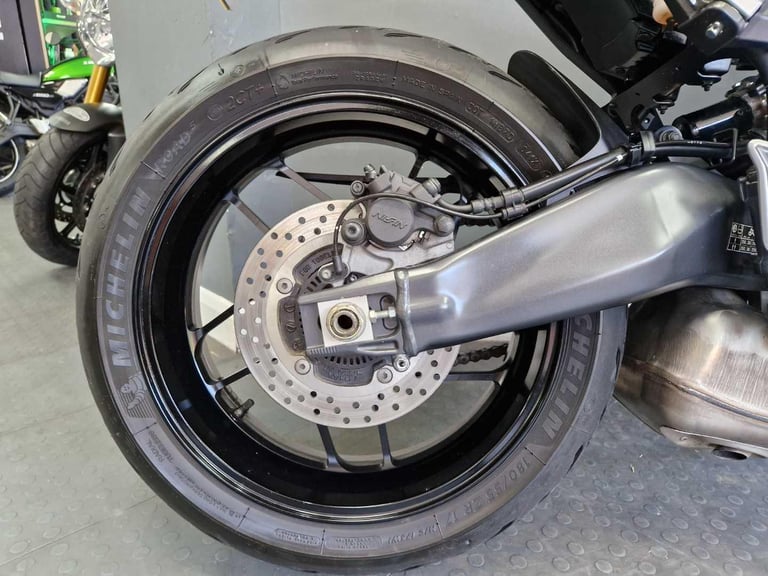 2024 Yamaha MT-09 (MTN890)