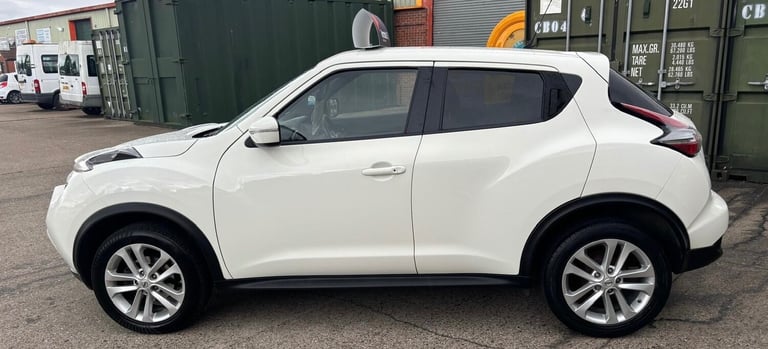 2016 Nissan Juke 1.5 dCi N-Connecta 5dr HATCHBACK Diesel Manual