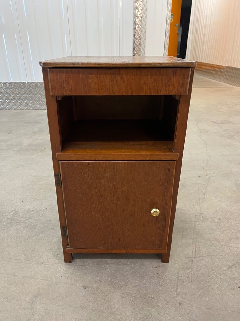 Vintage bedside table/night stand (delivery available)