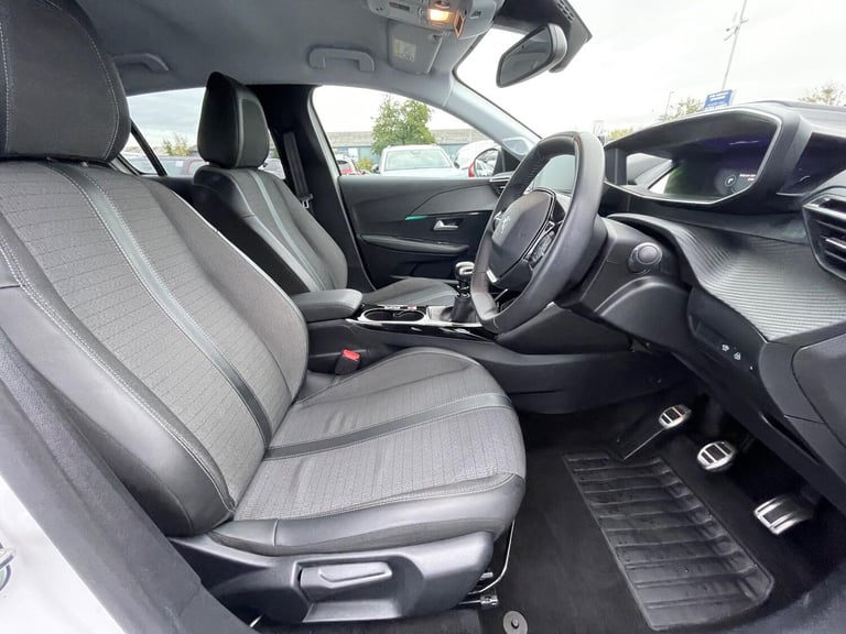 2023 Peugeot 208 1.2 PureTech Allure Premium + Euro 6 (s/s) 5dr HATCHBACK Petrol Manual