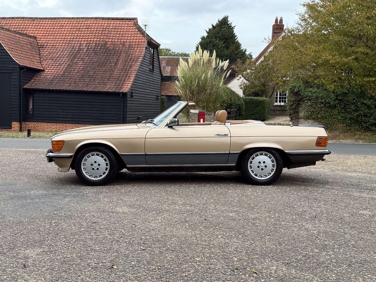  Mercedes-Benz 500 5.0 SL 2dr Petrol Automatic