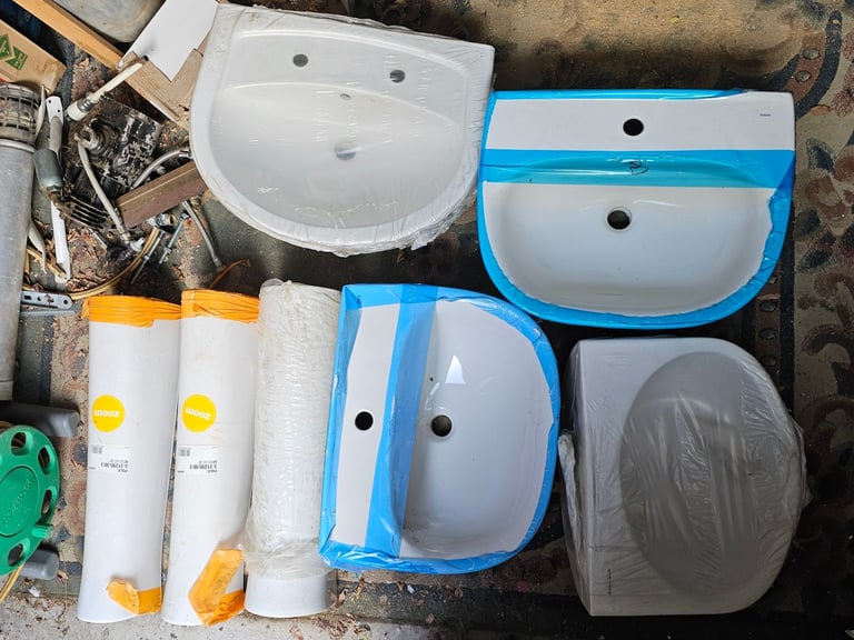 image for Job lot of new unused bathroom sinks and pedestal.