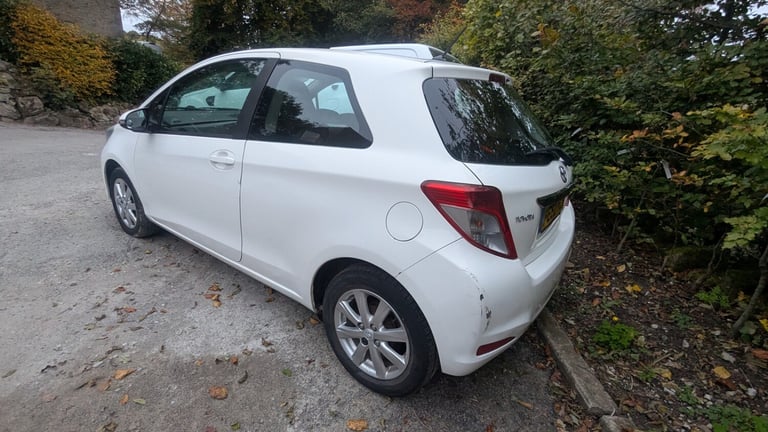 2012 Toyota Yaris 1.33 VVT-i TR 3dr HATCHBACK Petrol Manual