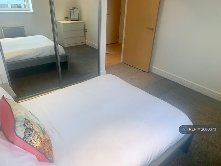 2 bedroom flat in Argyle Street, Glasgow, G2 (2 bed) (#2680373)