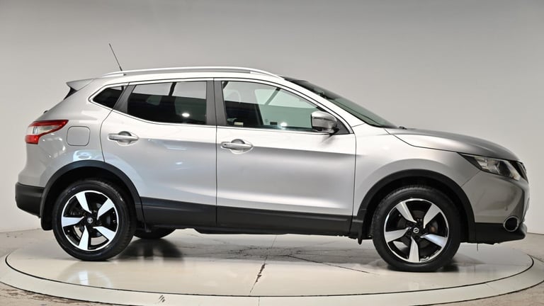 2015 Nissan Qashqai 1.6 dCi n-tec+ XTRON 2WD Euro 6 (s/s) 5dr HATCHBACK Diesel Automatic