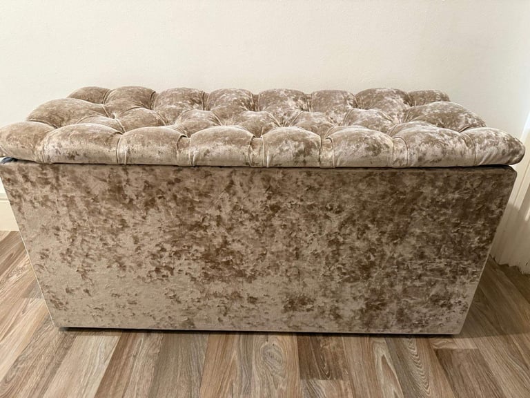 Large Ottoman Storage box/seat