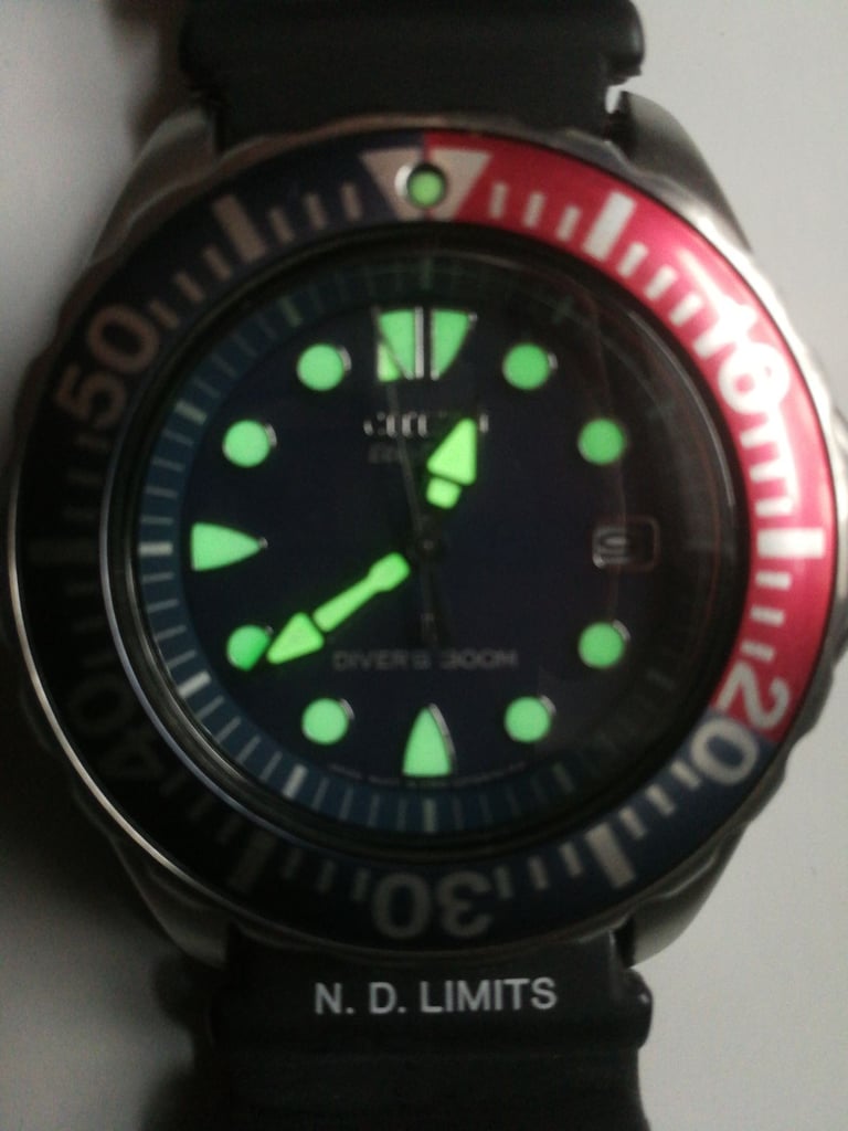 Citizen eco drive watch BN0001-01L pepsi excellent condition 
