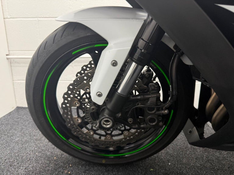 Kawasaki ZX10 R Ninja ** Lovely Condition - Service History - Warranty **