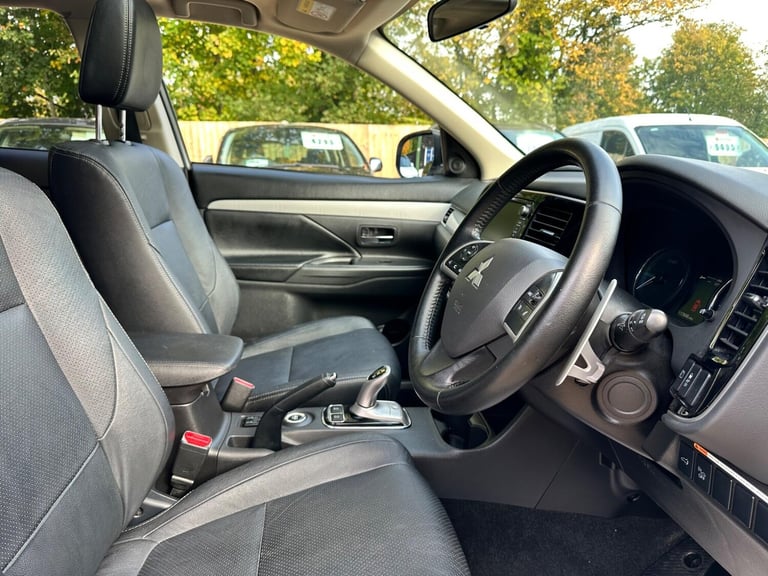 2015 Mitsubishi Outlander 2.0h 12kWh GX4h CVT 4WD Euro 5 (s/s) 5dr ESTATE Petrol/Electric Hybrid ...