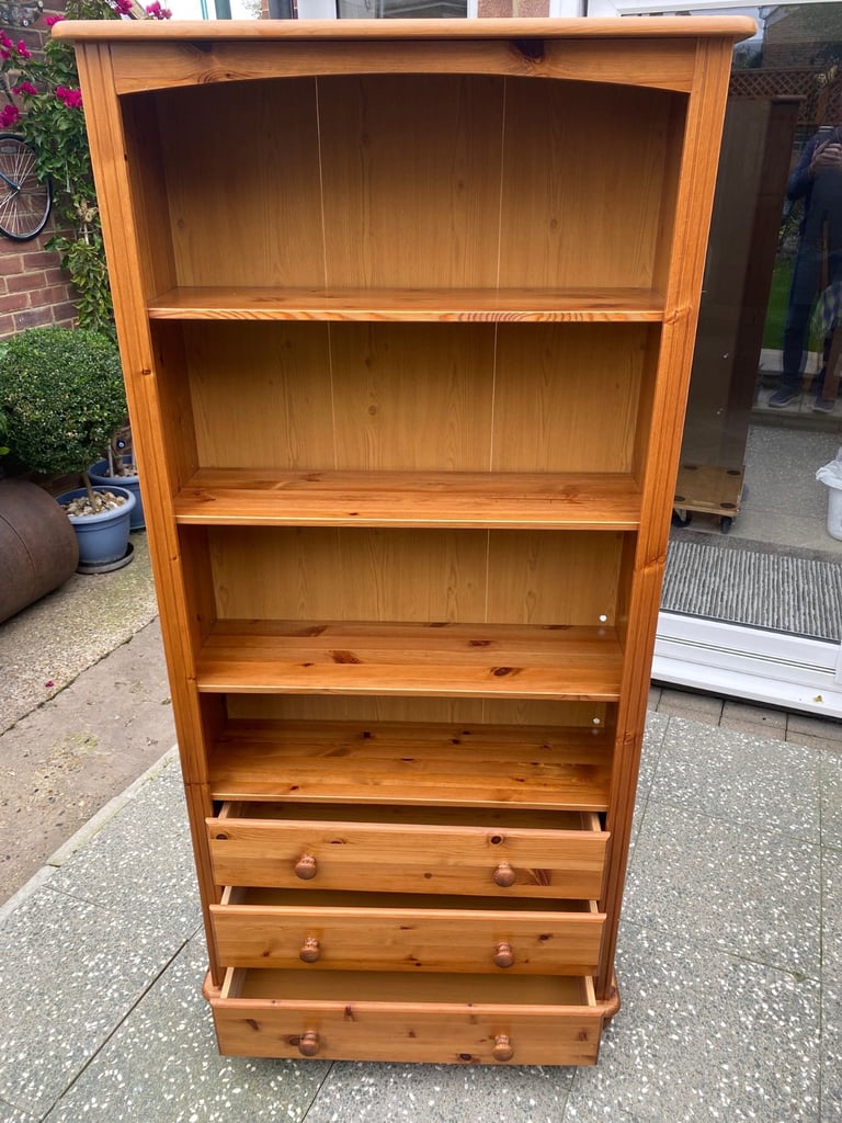 Pine 3 Drawer Book Shelf Unit