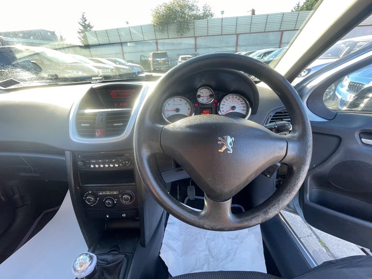 2009 Peugeot 207 1.4 Verve Euro 5 5dr HATCHBACK Petrol Manual