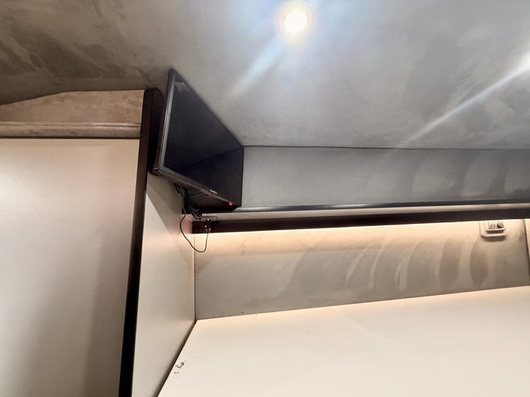 2023 Volkswagen Crafter Motorhome Race Van Camper Van 2.0 VW Crafter Camper Van Race Van Garage m...