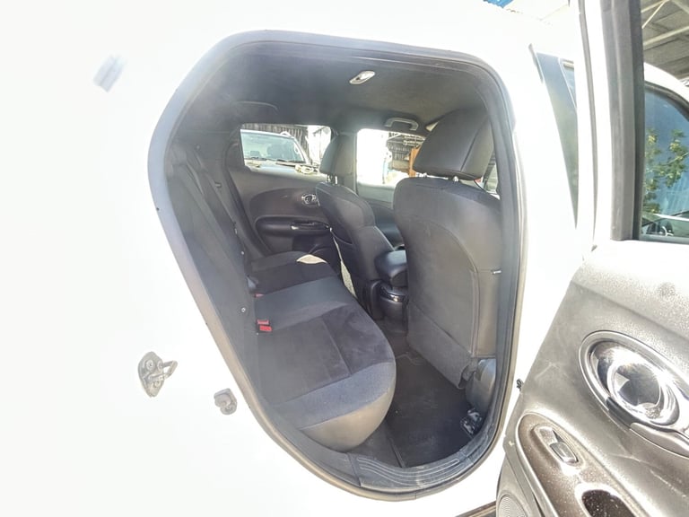 2016 Nissan Juke 1.2 DiG-T N-Connecta 5dr HATCHBACK Petrol Manual