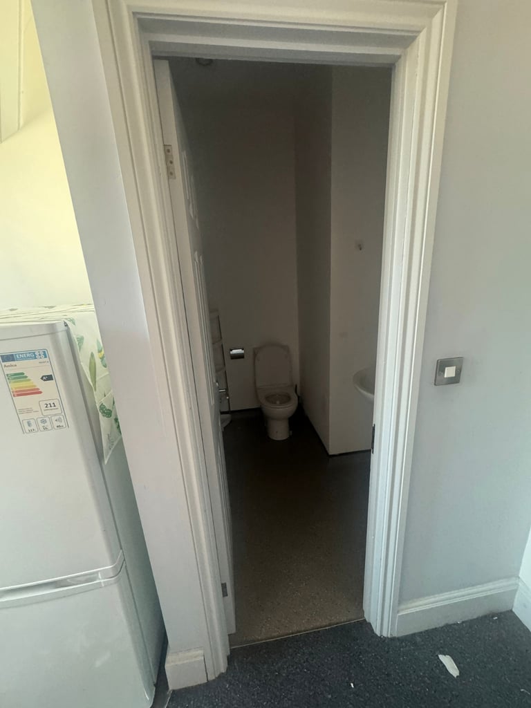 Seperate and Spacious 1 Bed Flat available for Rent in - CV1 3EG