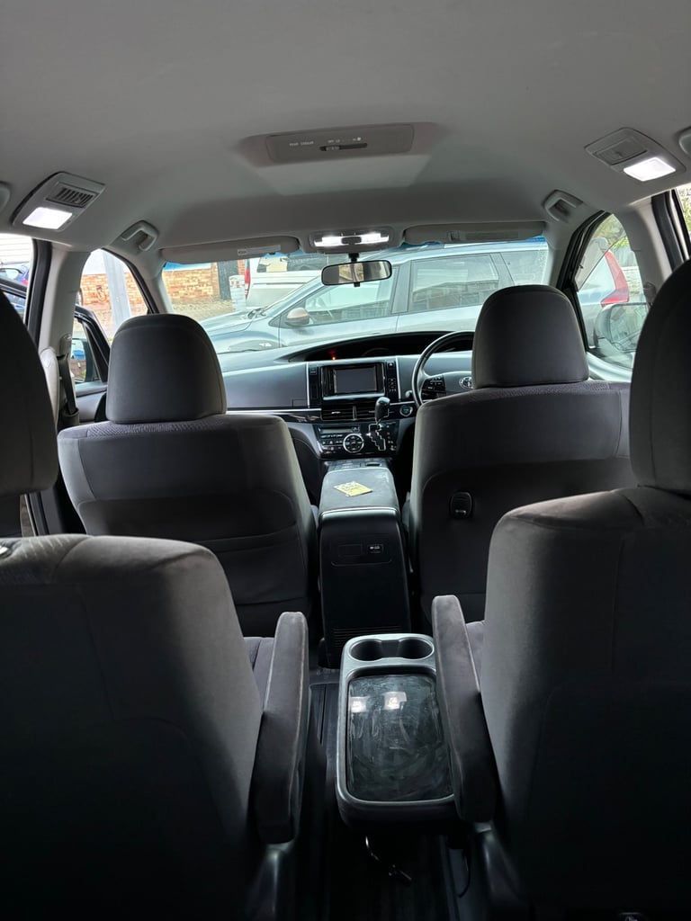 Toyota Estima E-Four - 2.4 Hybrid - 7 Seater - ULEZ dash cam 