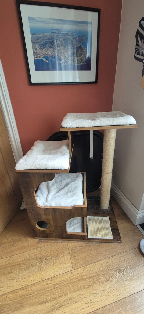 Small cat tree